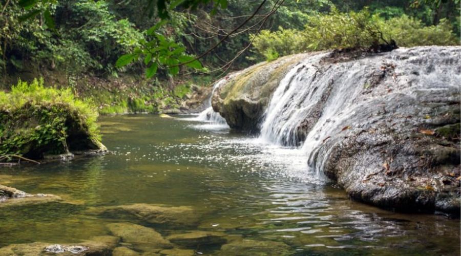 kalapathar waterfall in andaman